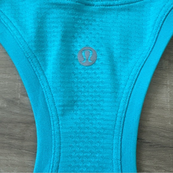 Lululemon Running Tank Top Women 4 Blue Metal Vent Tech Sleeveless Top - Picture 6 of 6